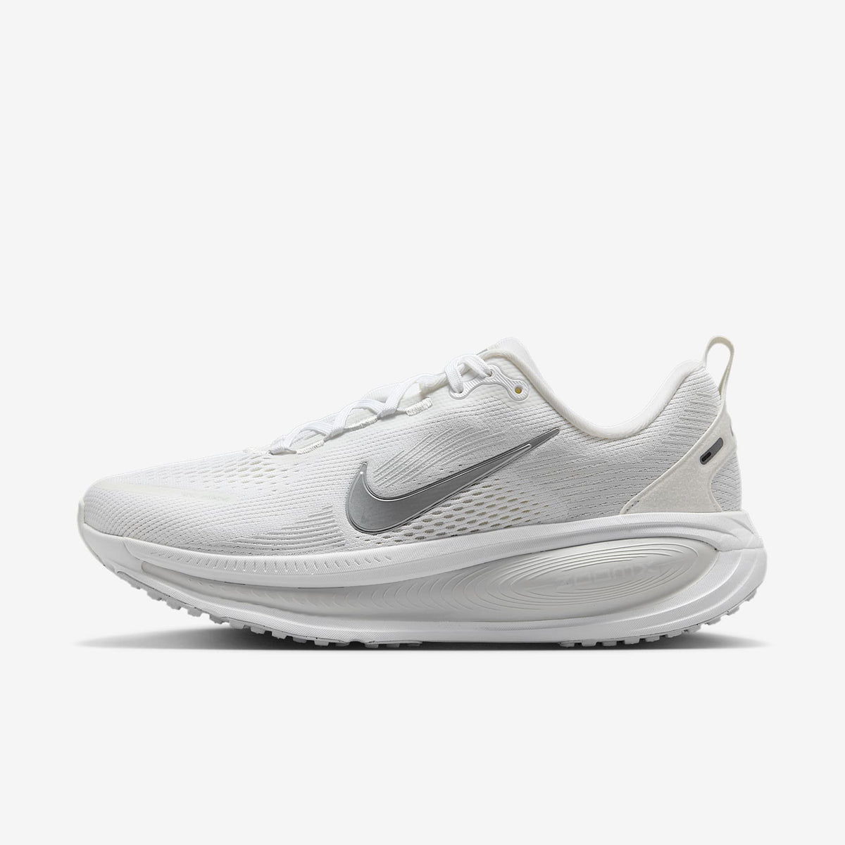 Nike Vomero 18 - Triple White (HM6804-104) official stock photo