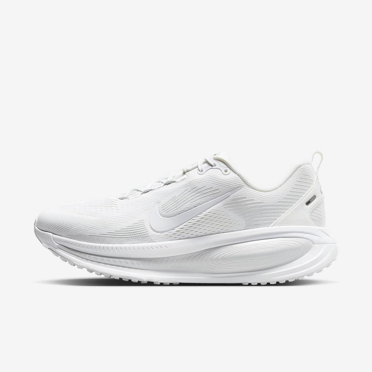 Nike Vomero 18 - White/Photon Dust (HM6803-106) official stock photo