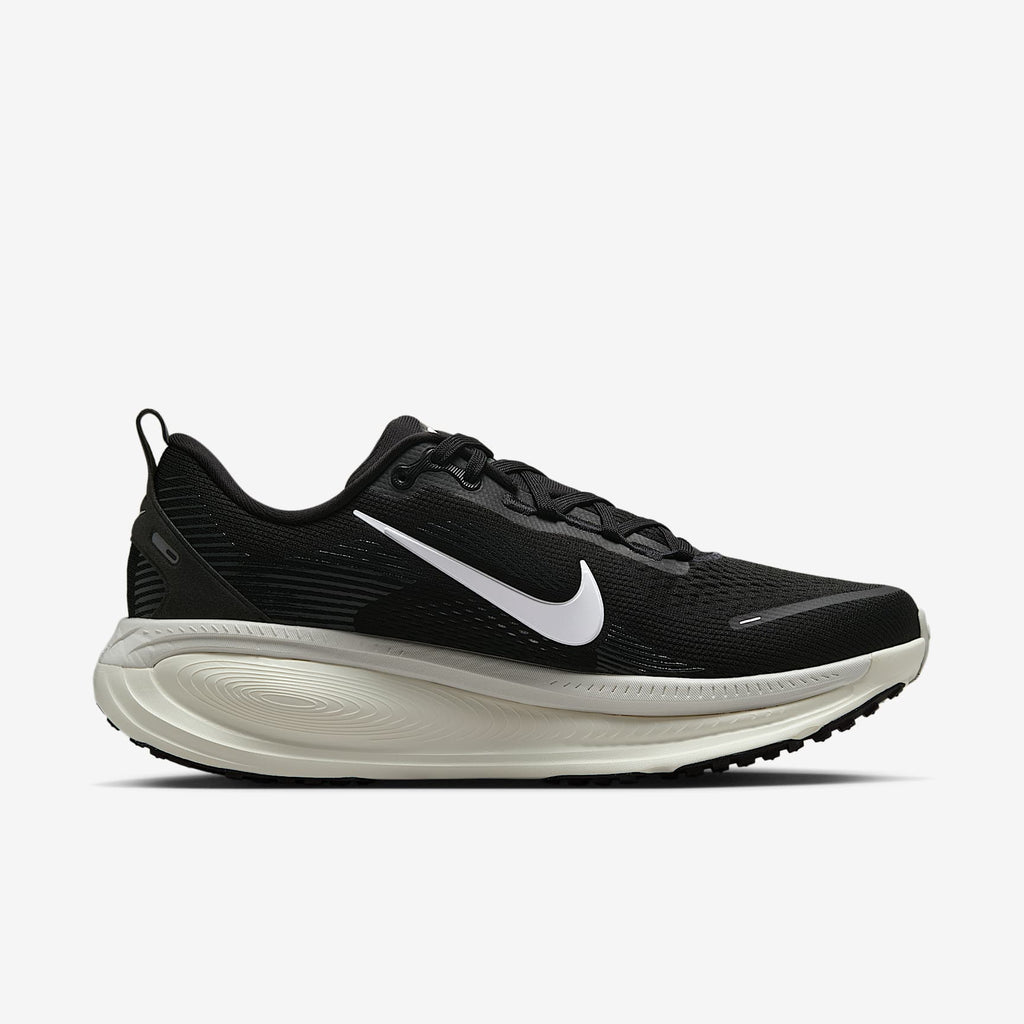 Nike Vomero 18 - Black (HM6803-007) official stock photo