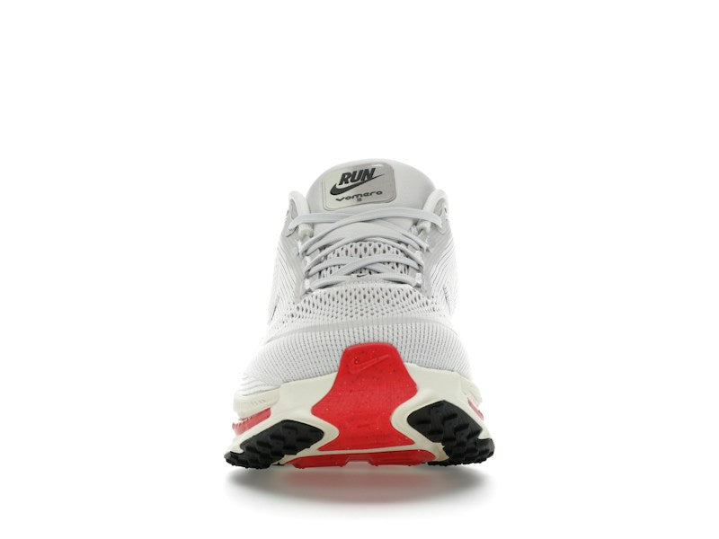 Nike Vomero 18 - Platinum Tint/Siren Red (HM6803-001) official stock photo