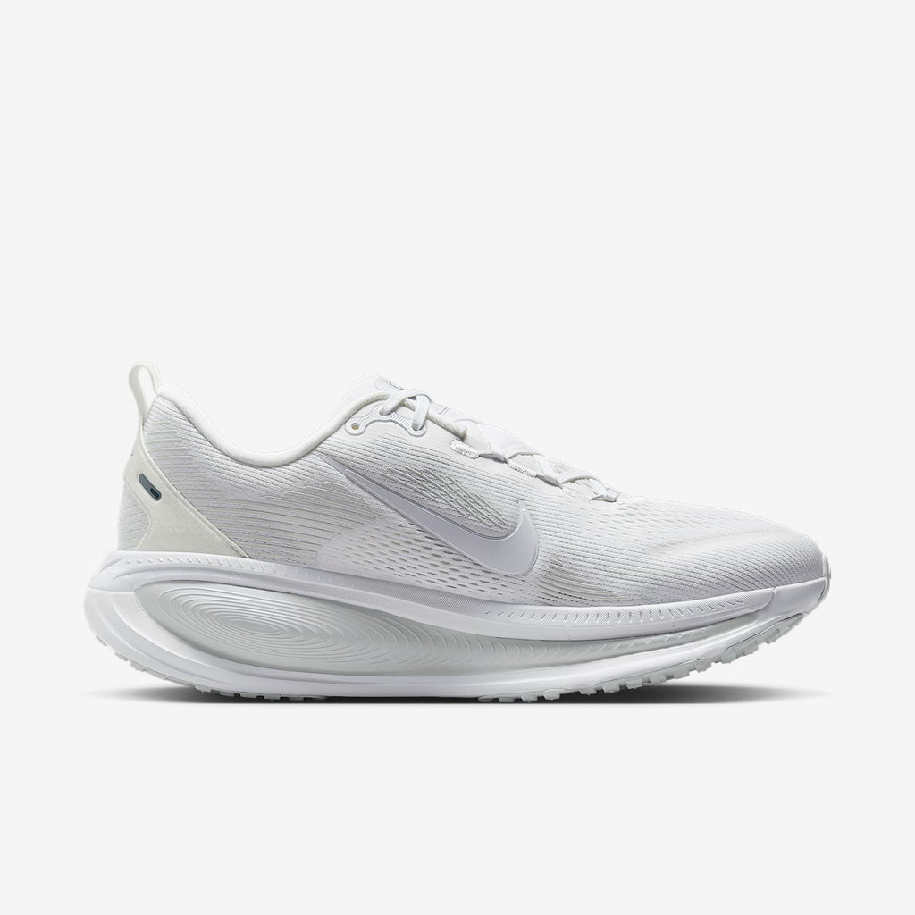 Nike Vomero 18 - White/Photon Dust (HM6803-106) official stock photo