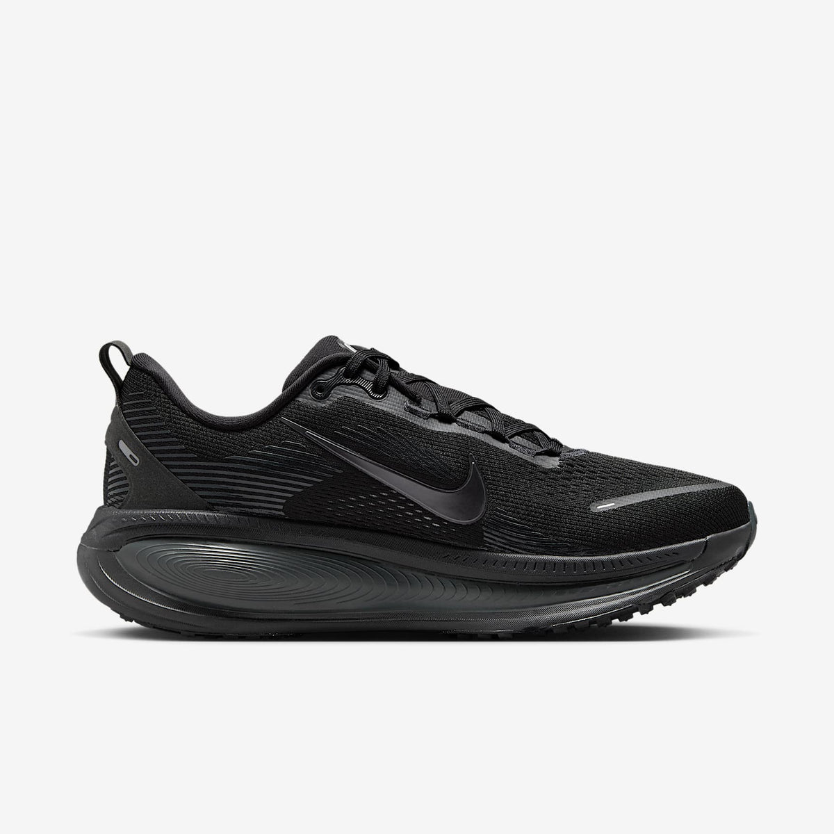 Nike Vomero 18 - Black (HM6803-005) official stock photo