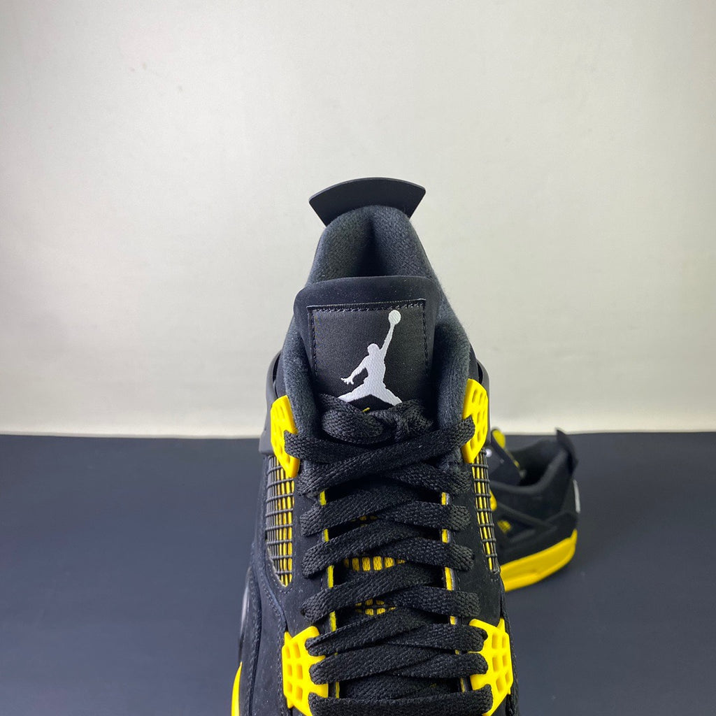 Air Jordan 4 Retro "Thunder" (2023) — Men's