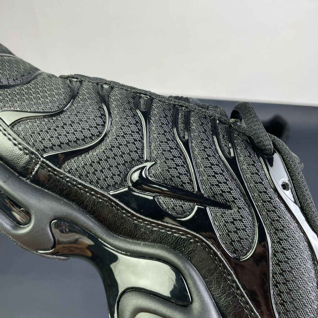 Nike Air Max Plus "Black" — Men's