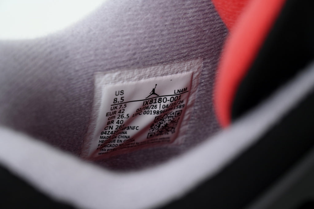 Air Jordan 4 "Bred" IX8180-001