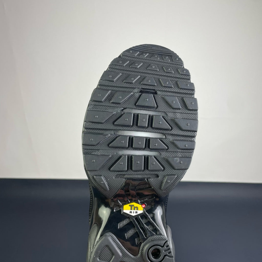 Nike Air Max Plus "Black" — Men's