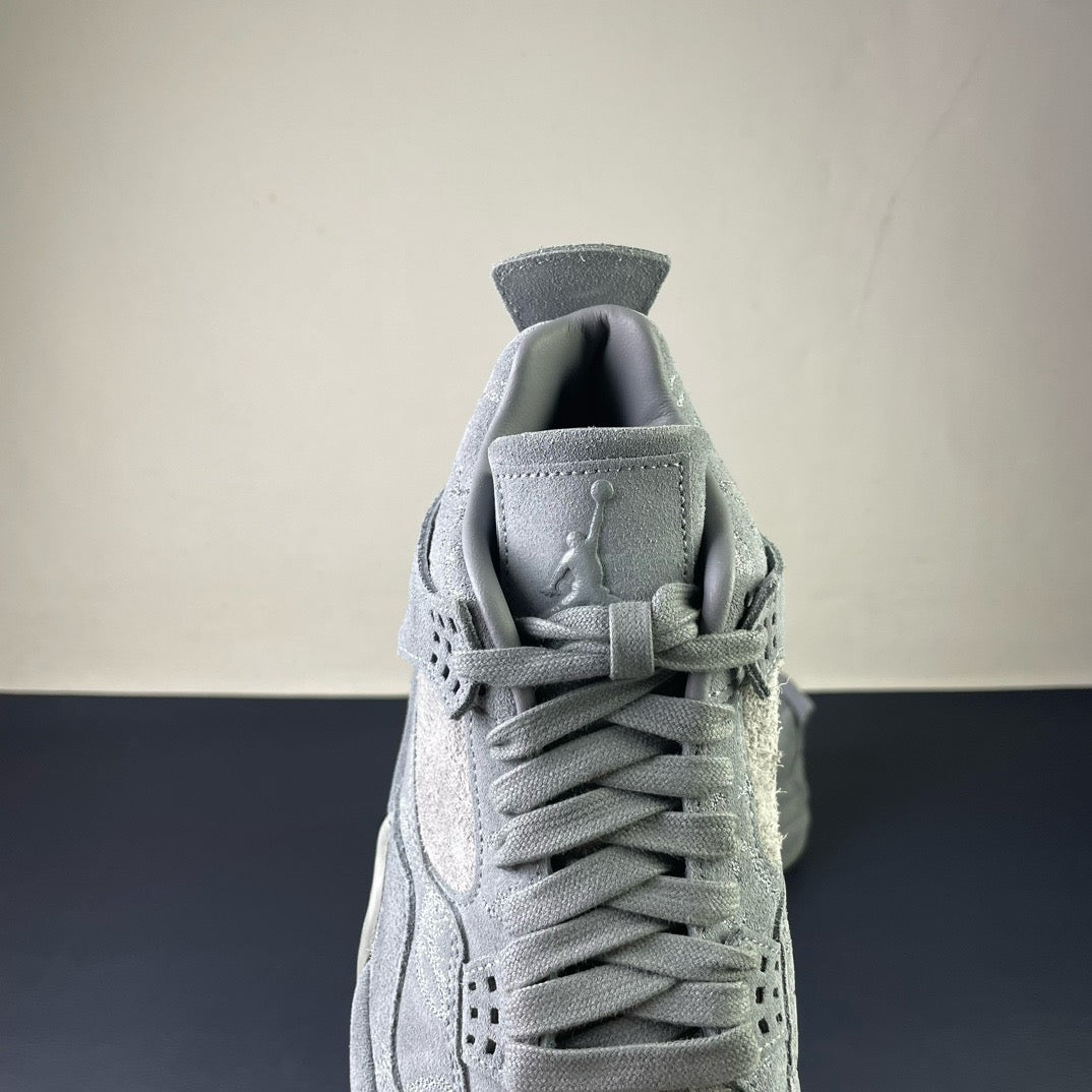 KAWS x Air Jordan 4 "Cool Grey"