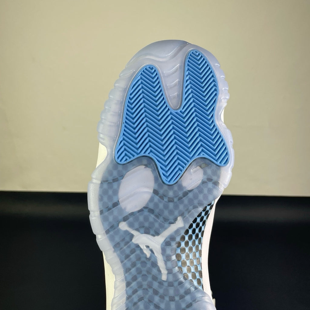 Air Jordan 11 Low "UNC" (2026) — Men's