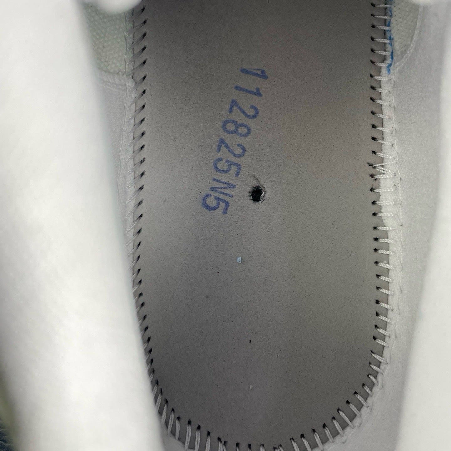 Air Jordan 11 Low "UNC" (2026) — Men's