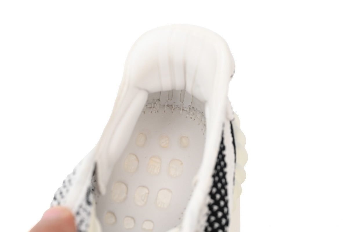adidas Yeezy Boost 350 V2 "Zebra" CP9654