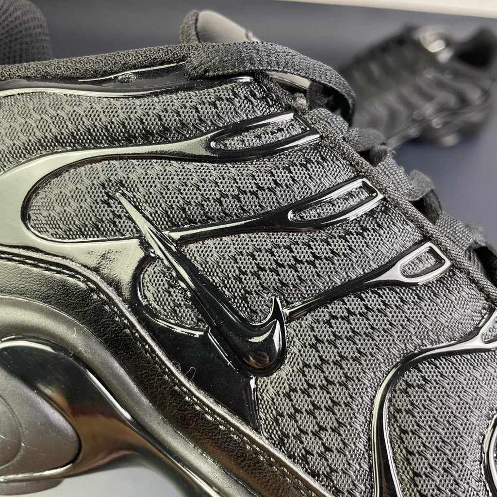 Nike Air Max Plus "Black" — Men's