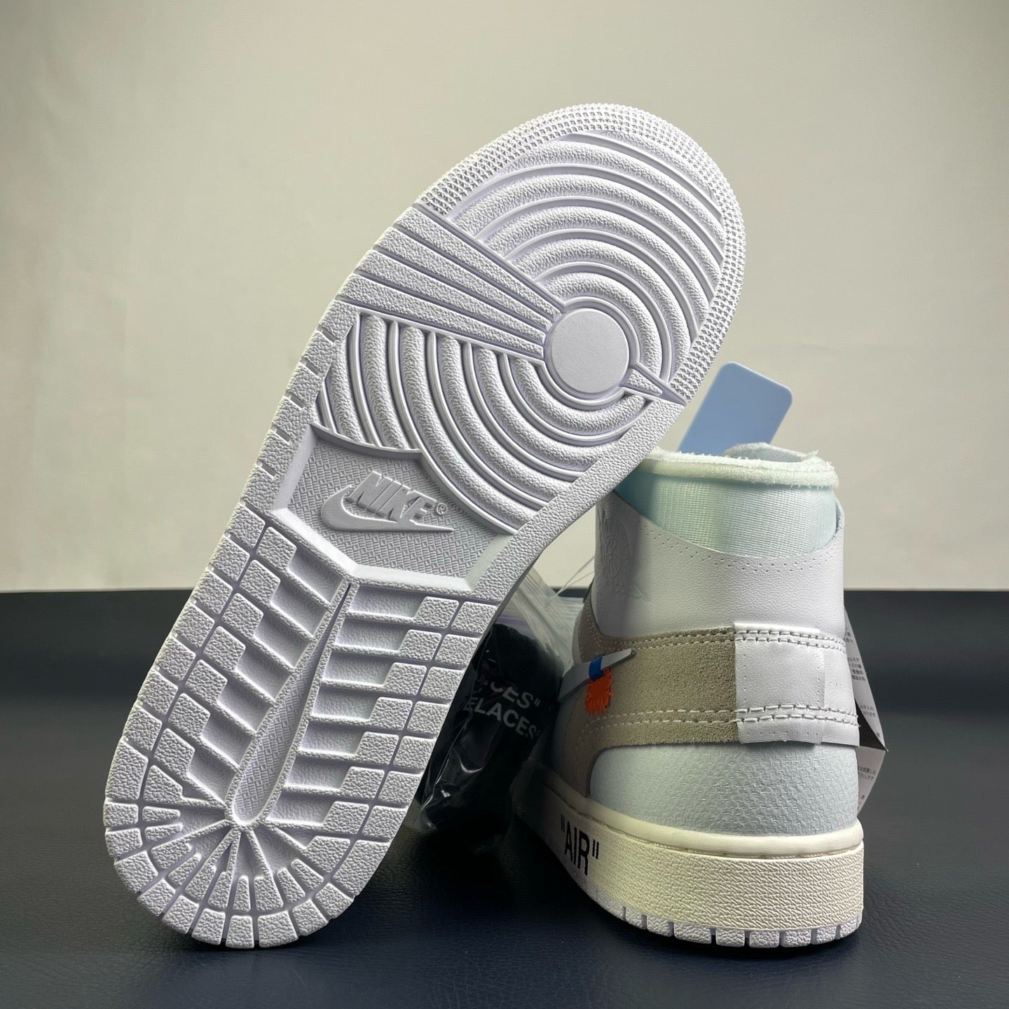 Virgil Abloh Archive™ x Air Jordan 1