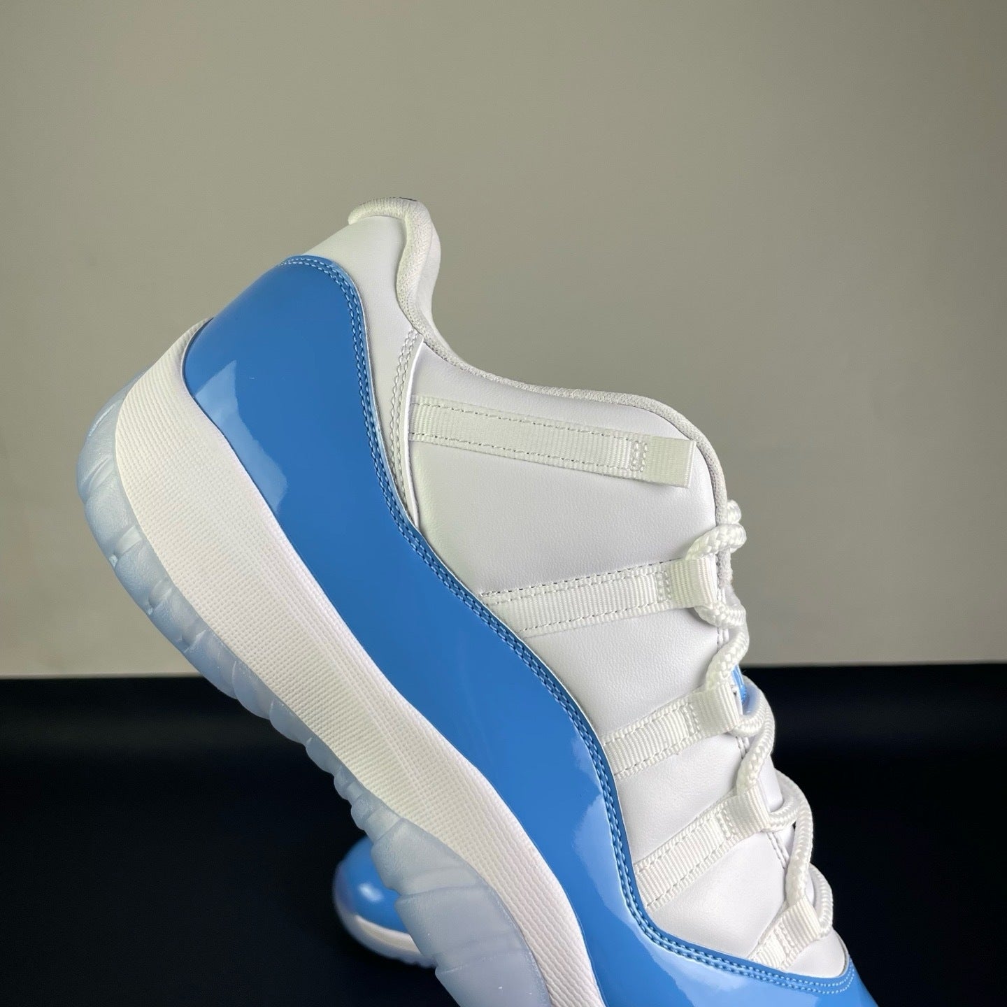 Air Jordan 11 Low "UNC" (2026) — Men's
