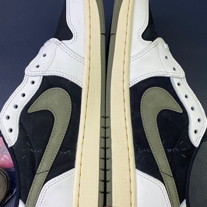 Travis Scott x Air Jordan 1 Low "Olive"