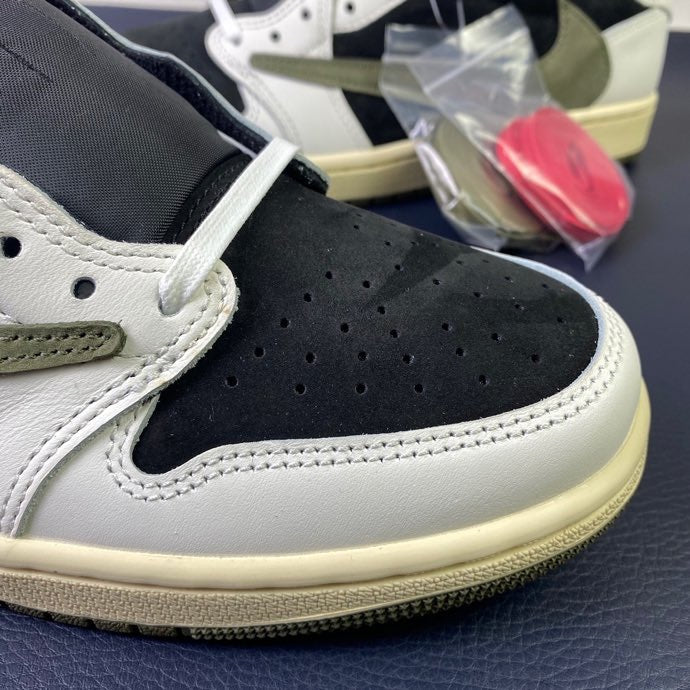 Travis Scott x Air Jordan 1 Low "Olive"