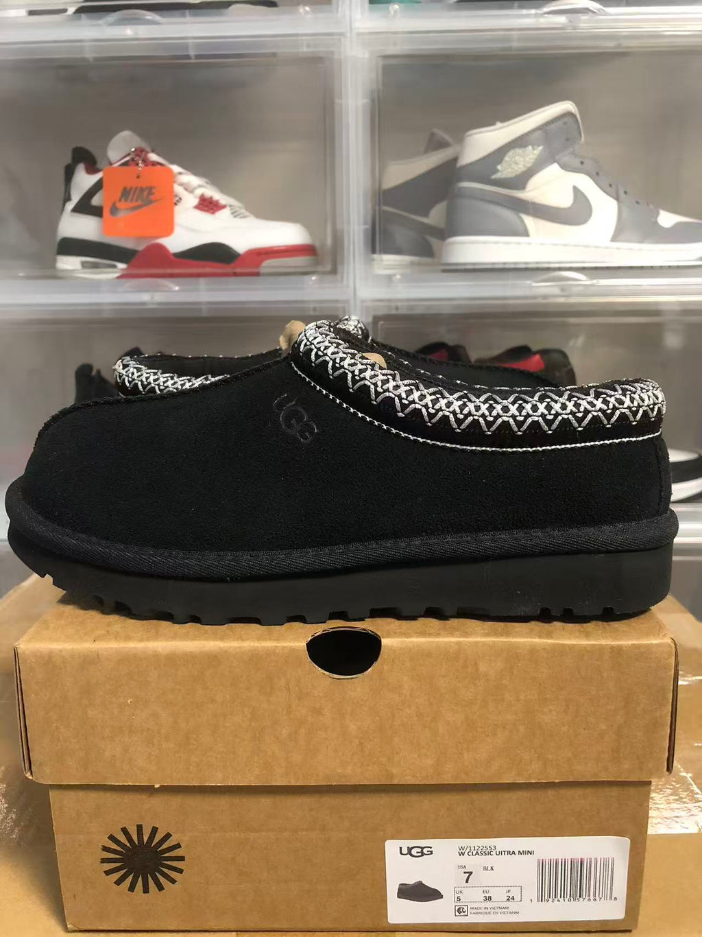 UGG Tasman Slipper — Black | S-0016–S-0020