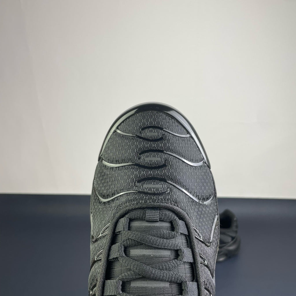 Nike Air Max Plus "Black" — Men's