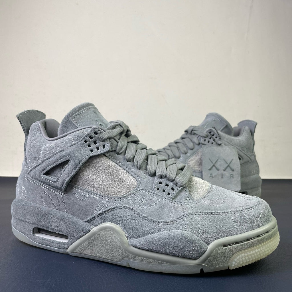 KAWS x Air Jordan 4 "Cool Grey"