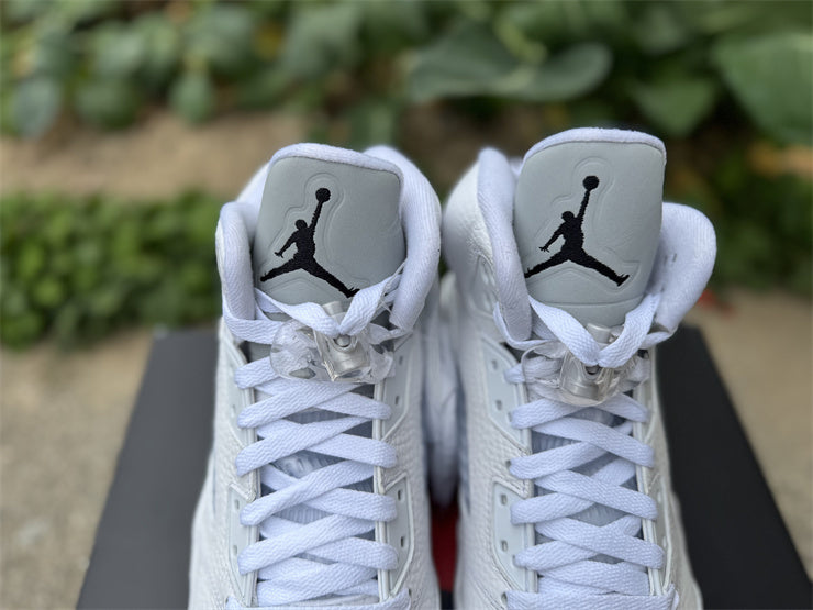 Air Jordan 5 Retro OG "White Metallic" (2026) — Men's