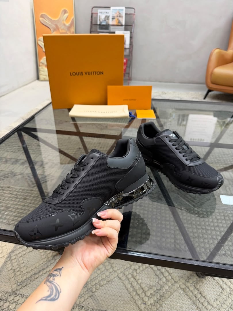 Zapatillas Louis Vuitton Run Away – Monogram negro