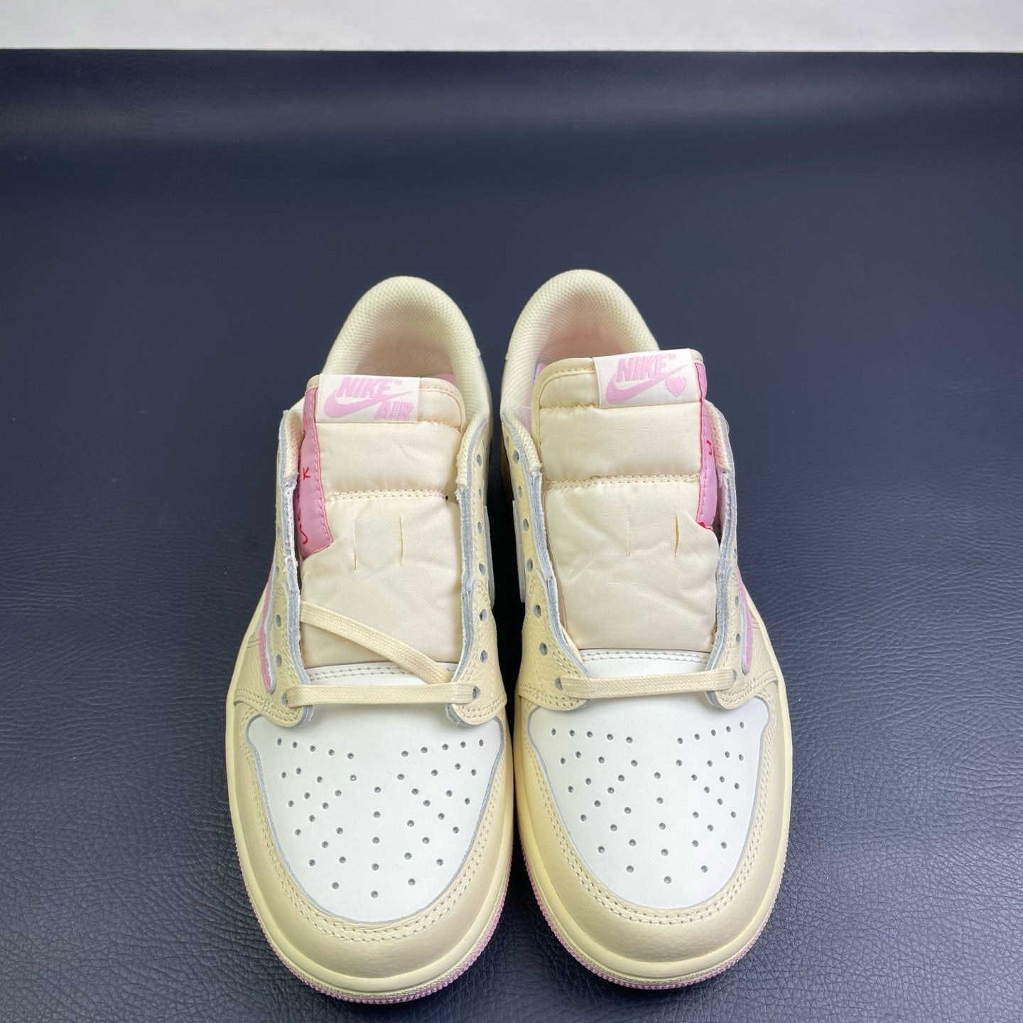 Travis Scott Air Jordan 1 Low Shy Pink IQ7604-100 Women's Sneakers