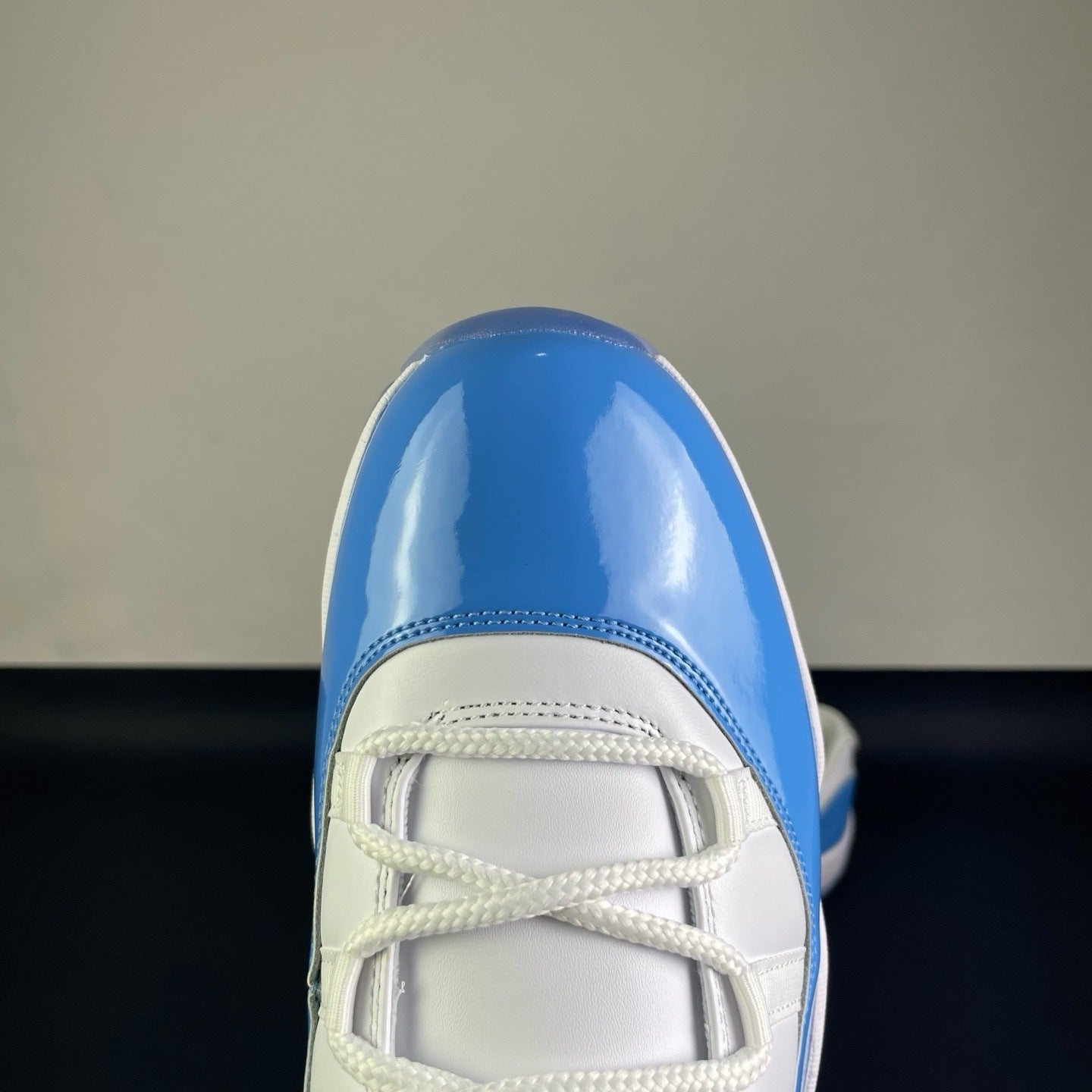 Air Jordan 11 Low "UNC" (2026) — Men's