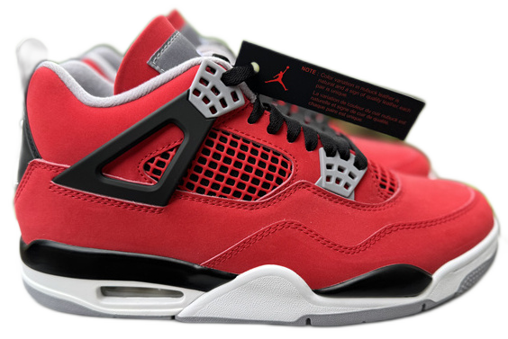 🔴 PRE-ORDER | Air Jordan 4 Retro "Toro Bravo" (2026) FQ8138-600